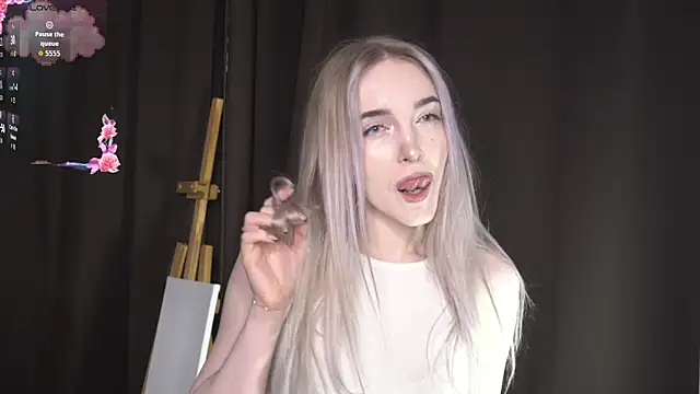 MaeEversley online show from September 10, 2025, 7:08 am