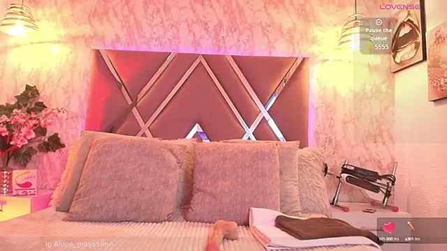 Aliice1  online show from October 4, 2025, 8:40 pm