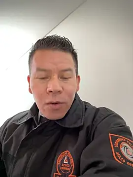 Manu0586 online show from October 19, 2025, 12:50 pm