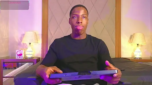 Snapshot of CharlesBrown_ chatting on February 11, 2026, 2:11 pm CharlesBrown online show from February 11, 2026, 2:11 pm