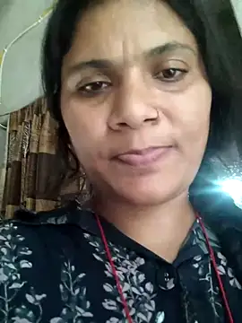 Snapshot of couple_71 chatting on October 29, 2025, 7:21 am couple 71 online show from October 29, 2025, 7:21 am