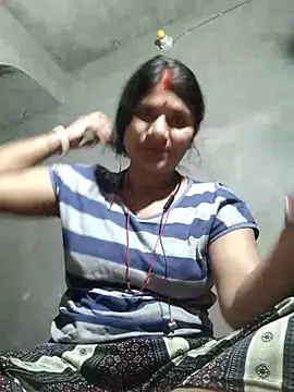 Snapshot of couple_71 chatting on April 9, 2026, 5:29 pm couple 71 online show from April 9, 2026, 5:29 pm