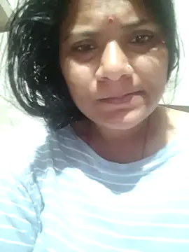 Snapshot of couple_71 chatting on April 12, 2026, 2:27 am couple 71 online show from April 12, 2026, 2:27 am