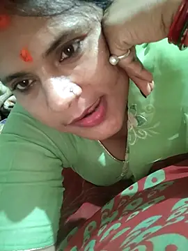 Snapshot of couple_71 chatting on April 30, 2026, 7:14 am couple 71 online show from April 30, 2026, 7:14 am