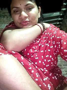 Snapshot of couple_71 chatting on May 19, 2026, 6:14 pm couple 71 online show from May 19, 2026, 6:14 pm