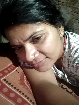 Snapshot of couple_71 chatting on May 22, 2026, 6:35 pm couple 71 online show from May 22, 2026, 6:35 pm