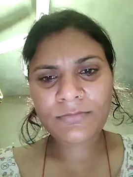 Snapshot of couple_71 chatting on May 26, 2026, 7:04 am couple 71 online show from May 26, 2026, 7:04 am