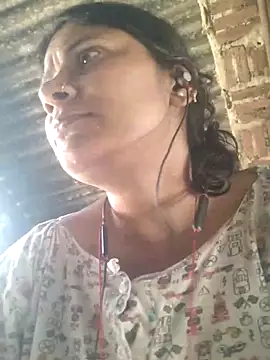 Snapshot of couple_71 chatting on May 30, 2026, 5:26 am couple 71 online show from May 30, 2026, 5:26 am
