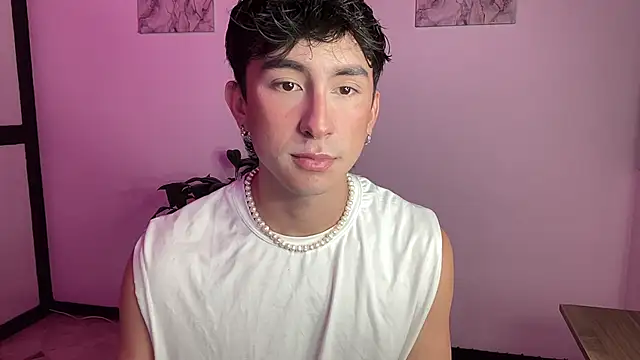 sweettaaron01 online show from April 30, 2026, 12:28 am