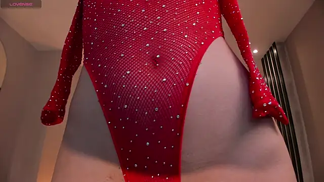 IsabellaMoreau online show from October 17, 2025, 8:00 pm