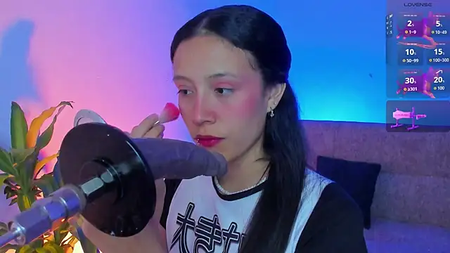 alicemoon   online show from February 13, 2026, 10:50 pm