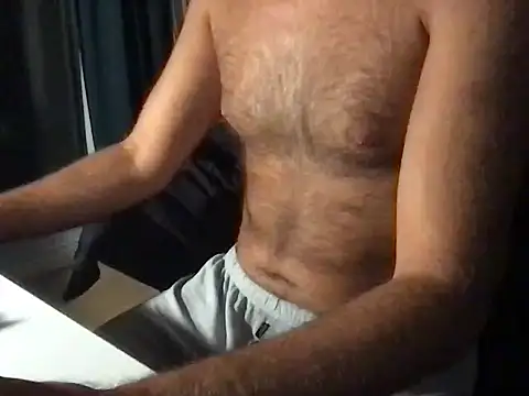 Snapshot of TomTop_11 chatting on September 29, 2025, 9:08 pm TomTop 11 online show from September 29, 2025, 9:08 pm