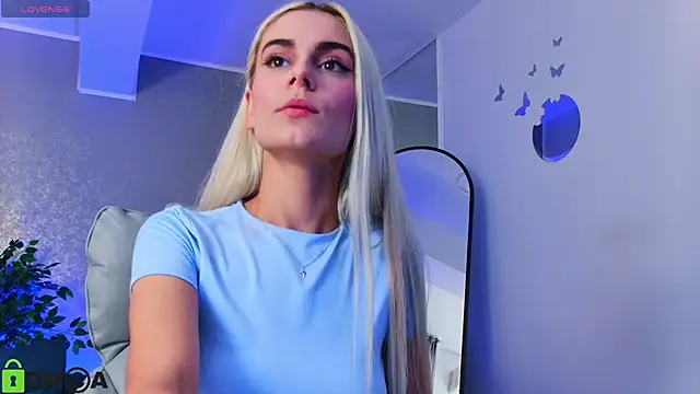 SelenaDaze online show from September 22, 2025, 3:30 am