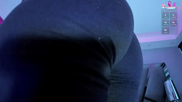 Snapshot of miamirage_ chatting on September 27, 2025, 12:21 pm miamirage  online show from September 27, 2025, 12:21 pm