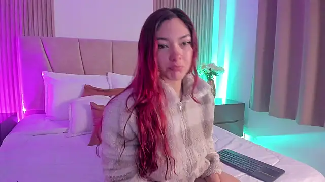 Victoria Beaumont online show from March 18, 2026, 11:57 am