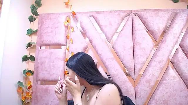 Issabela Mackey  online show from November 16, 2025, 4:40 am