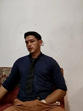 Hiroshi Shen online show from September 9, 2025, 11:21 am