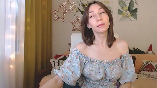 Snapshot of GoodGlamorGirl chatting on January 7, 2025, 5:01 am GoodGlamorGirl online show from January 7, 2025, 5:01 am