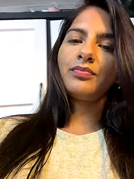 chicachocolate01 online show from November 7, 2025, 6:46 am