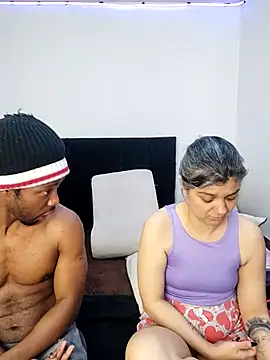 Snapshot of queemking chatting on February 5, 2026, 8:24 pm queemking online show from February 5, 2026, 8:24 pm