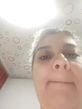 Snapshot of queemking chatting on February 21, 2026, 7:26 pm queemking online show from February 21, 2026, 7:26 pm