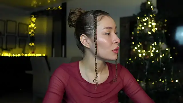 isabella-garcia- online show from December 20, 2025, 3:35 am