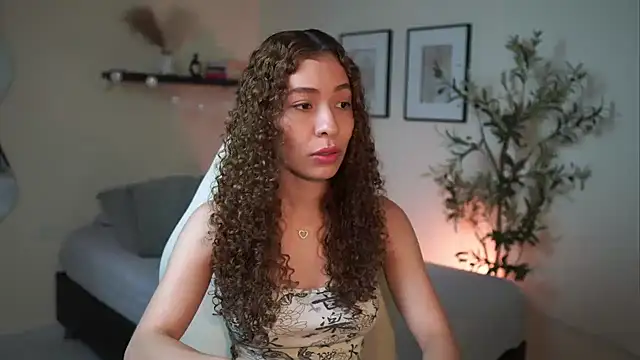 isabella-garcia- online show from March 18, 2026, 1:42 am