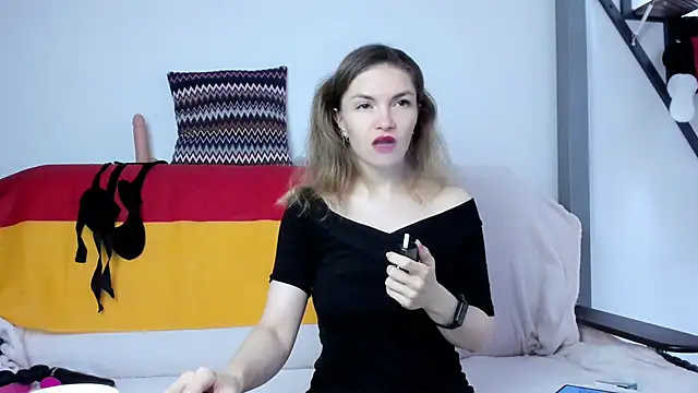 Katherine Twilight online show from December 5, 2024, 3:17 pm