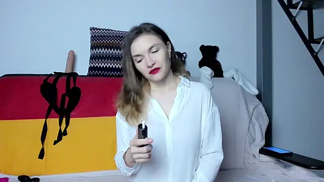 Katherine Twilight online show from February 28, 2025, 3:26 pm