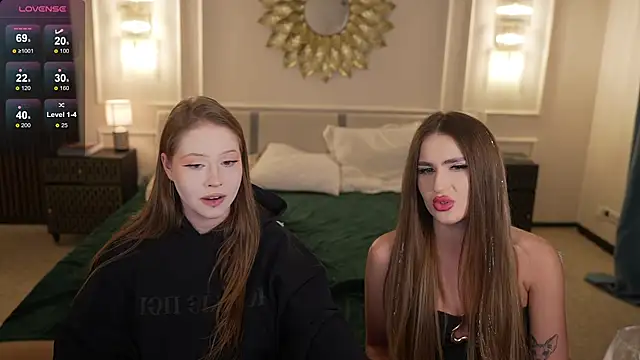 Snapshot of Goldie_Flame chatting on February 19, 2026, 3:57 am Goldie Flame online show from February 19, 2026, 3:57 am