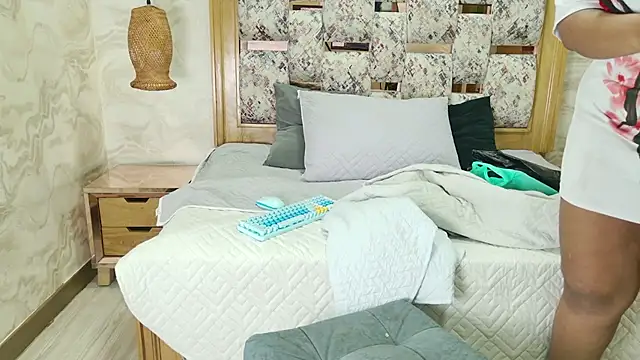 ZOLEY WATSON online show from November 23, 2025, 3:06 am