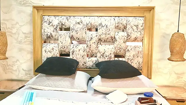 ZOLEY WATSON online show from February 17, 2026, 2:52 am