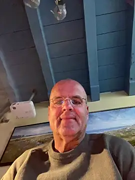 Renebisex online show from April 3, 2026, 3:32 pm