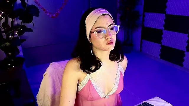 LiLLiAnderson online show from March 24, 2026, 11:59 am