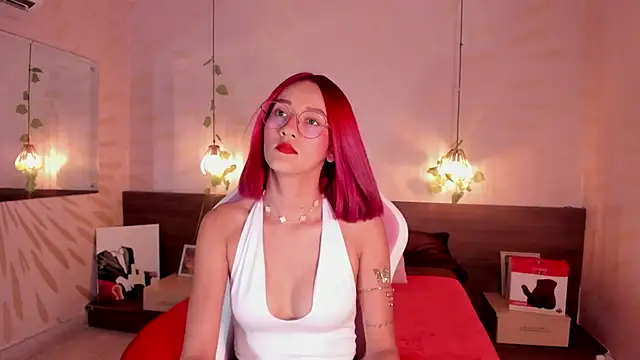 daphne courtis online show from September 25, 2025, 3:10 am