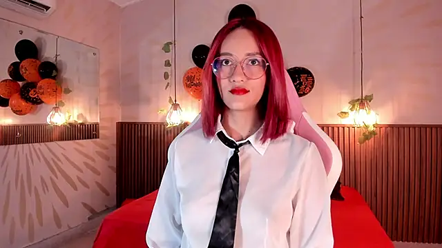 daphne courtis online show from October 21, 2025, 3:18 am