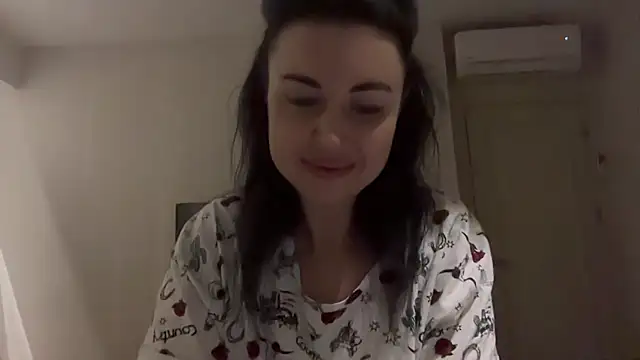 Snapshot of Gilin1 chatting on February 9, 2026, 9:30 pm Gilin1 online show from February 9, 2026, 9:30 pm