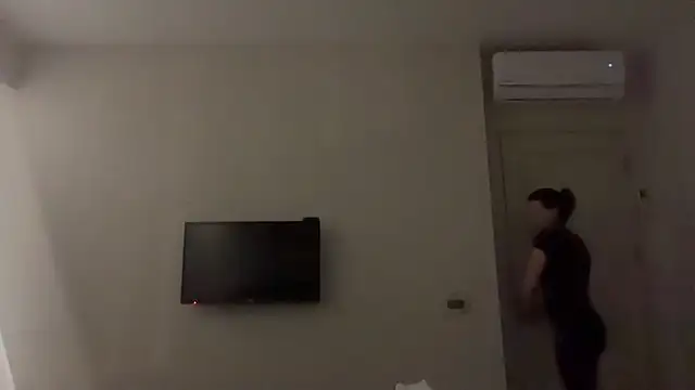 Snapshot of Gilin1 chatting on February 11, 2026, 8:03 pm Gilin1 online show from February 11, 2026, 8:03 pm