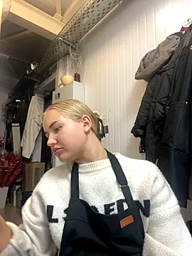 CandyVice online show from September 26, 2025, 6:12 pm