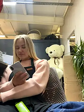 CandyVice online show from October 8, 2025, 5:43 pm