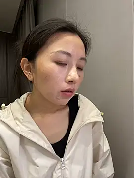 haiyan125216 online show from February 3, 2026, 10:53 am