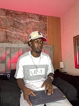 pipedark  online show from December 14, 2025, 4:40 am