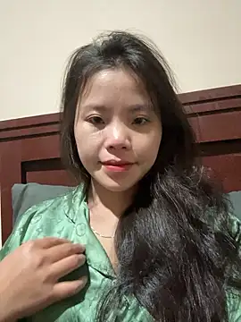 Snapshot of Bella_7777 chatting on January 13, 2026, 2:22 pm Bella 7777 online show from January 13, 2026, 2:22 pm