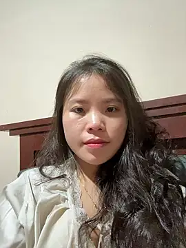 Snapshot of Bella_7777 chatting on February 26, 2026, 3:44 pm Bella 7777 online show from February 26, 2026, 3:44 pm