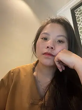 Snapshot of Bella_7777 chatting on May 18, 2026, 9:37 am Bella 7777 online show from May 18, 2026, 9:37 am