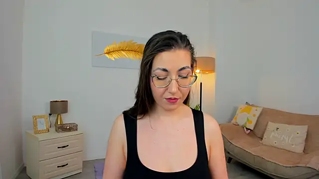 Kylie Kathy online show from April 7, 2026, 9:48 pm