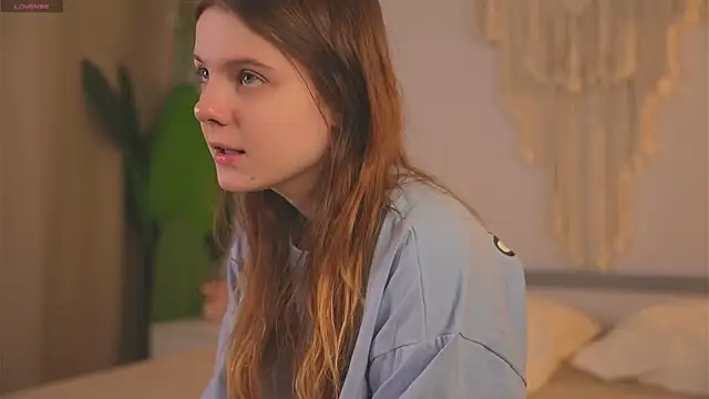 Snapshot of Lu__Lane chatting on October 9, 2025, 7:50 am Lu Lane online show from October 9, 2025, 7:50 am