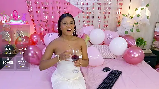 sophia brunette  online show from March 30, 2026, 12:17 pm