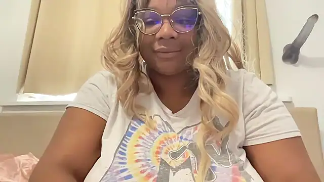 Snapshot of furykat1 chatting on February 28, 2026, 3:24 pm furykat1 online show from February 28, 2026, 3:24 pm