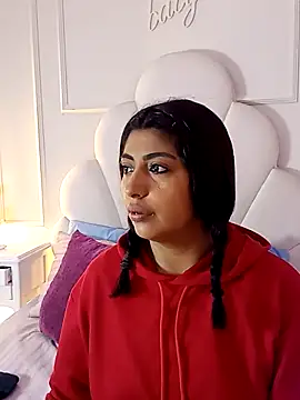 Kaylachannell online show from November 17, 2025, 3:34 am